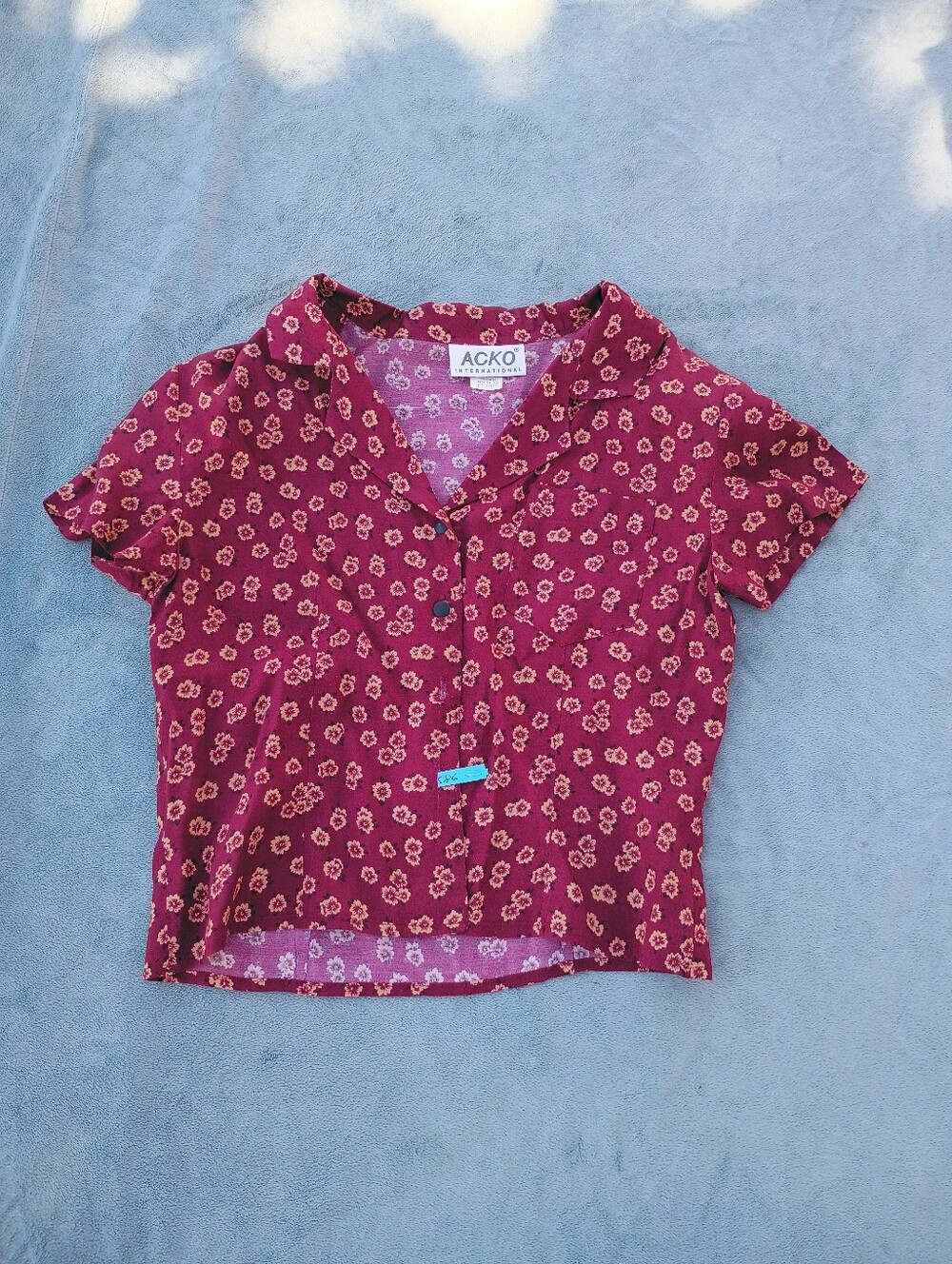 Junior Tops - Picture 2 of 4